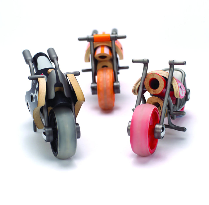 Легкий, стильний, стрімкий та вражаючий  мотоцикл з бамбука  - бамбуТачка - "E-Superbike" - з Hape Bamboo Collection